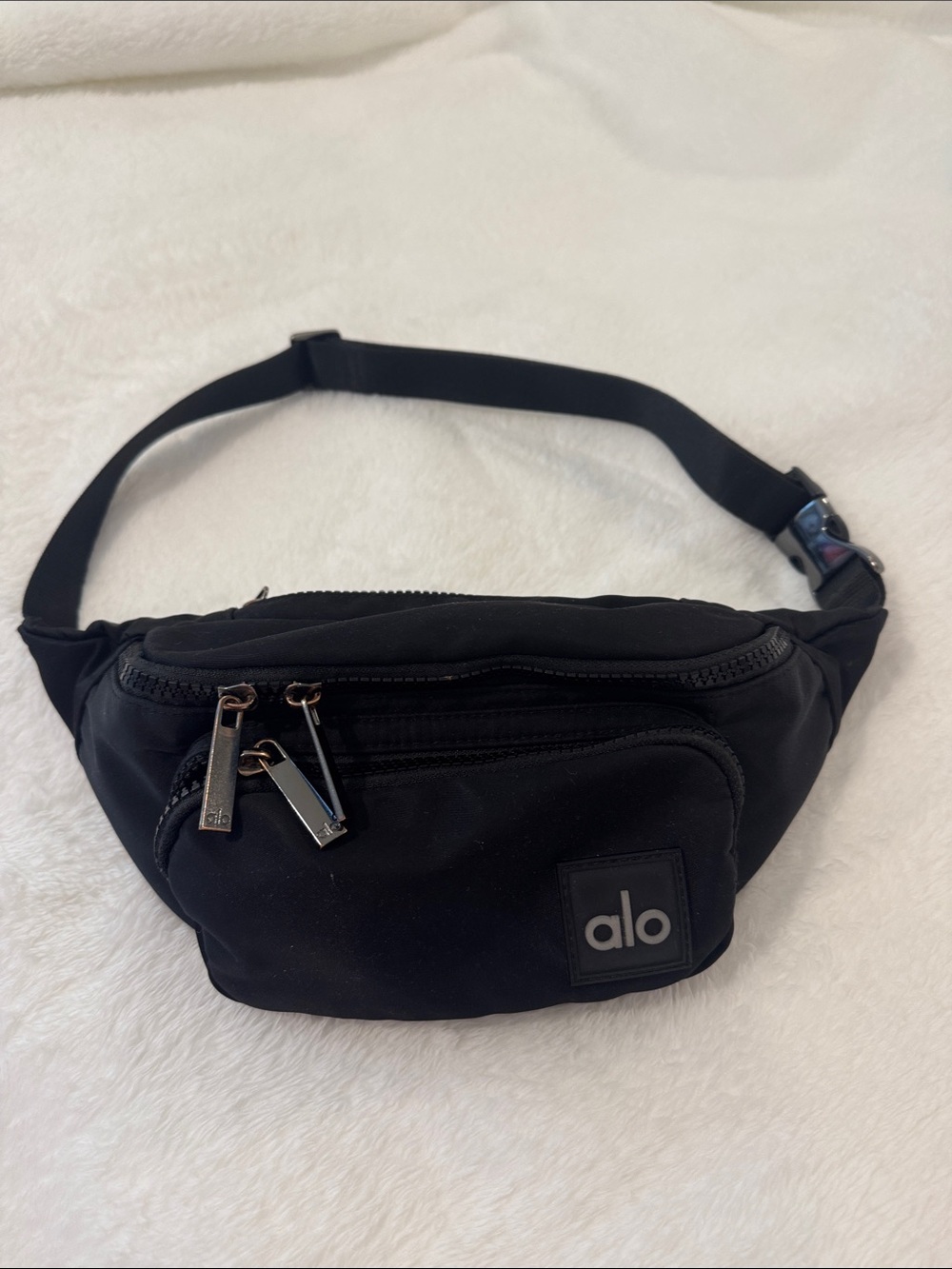 ALO Yoga Black Men's Waist Bag with Zip Pockets